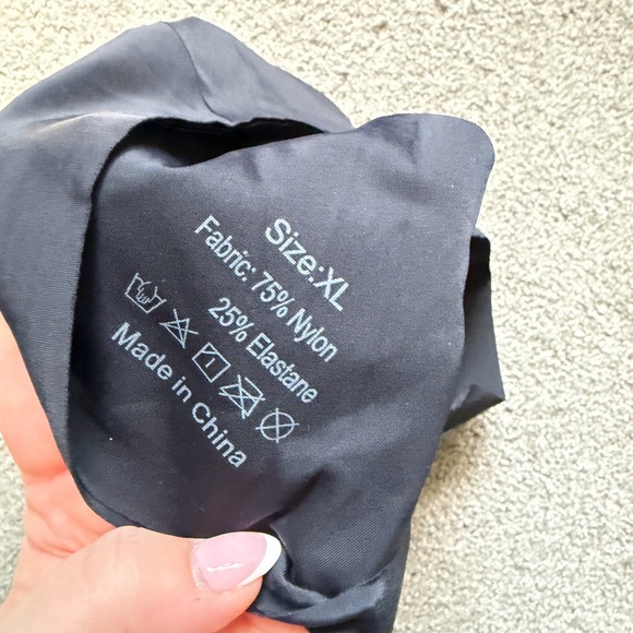 Black Seamless Wireless Bra - Women Intimates & Sleepwear - Picture 3 of 3